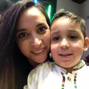 Meet your Posher, Ana